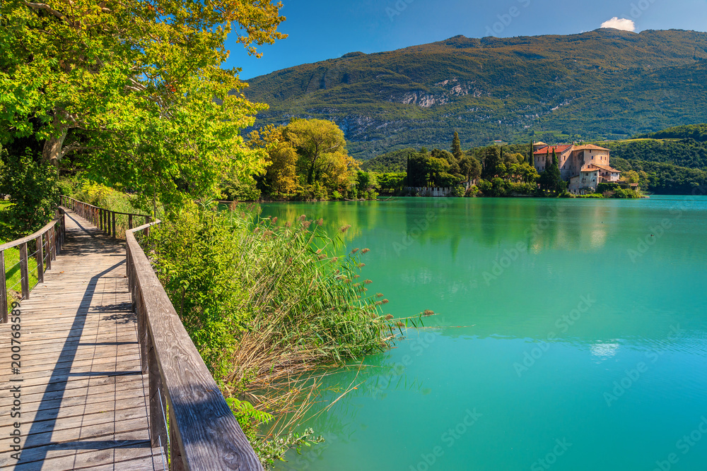 意大利托布里诺湖畔的托布里诺梦幻城堡