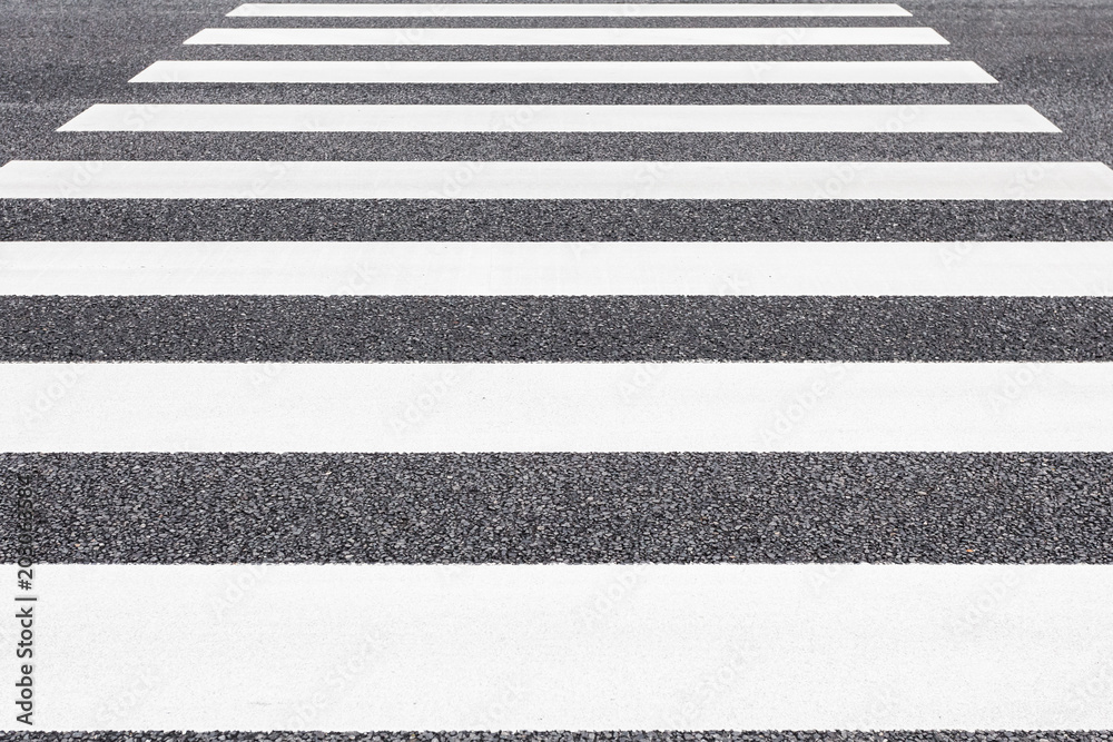 城市道路上的斑马交叉模式