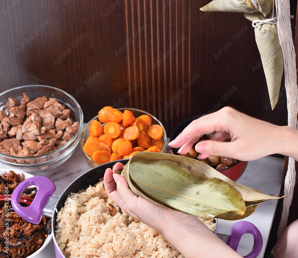 端午节包粽子或粽子的步骤，亚洲传统
