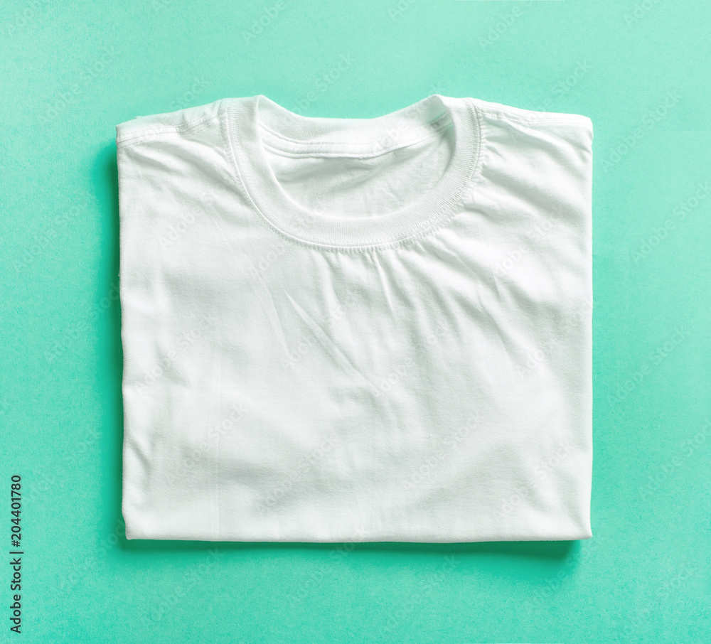 白色折叠t恤