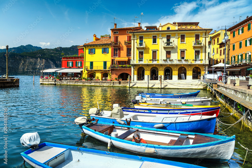 欧洲意大利威尼托地区马尔塞辛港的渔船