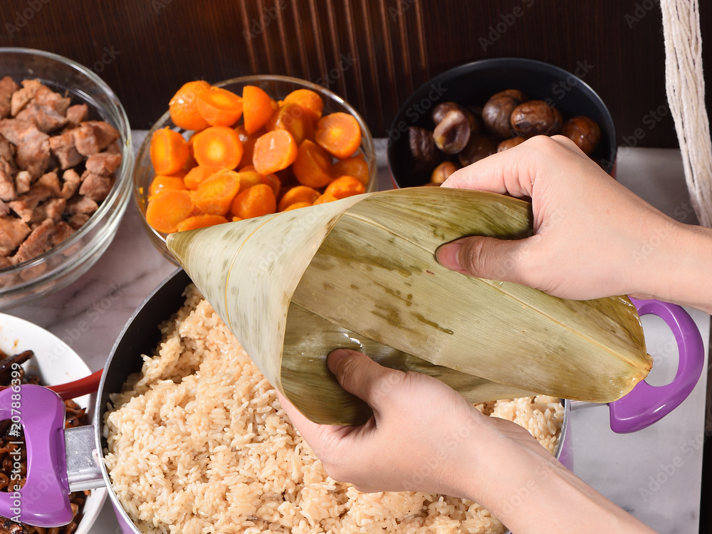 端午节包粽子或粽子的步骤，亚洲传统f