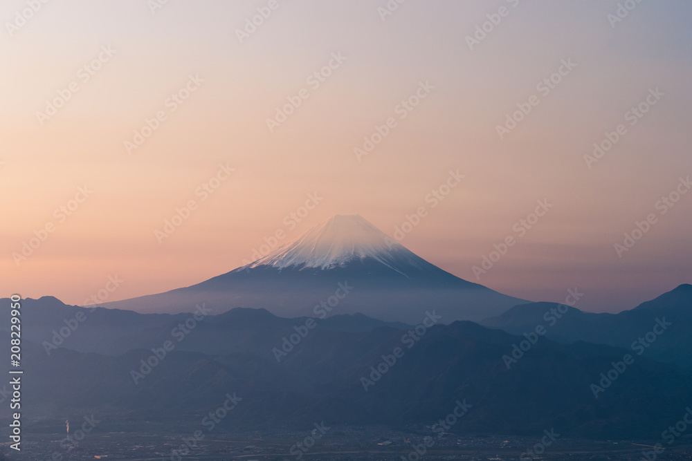 富士山顶，春日日出
