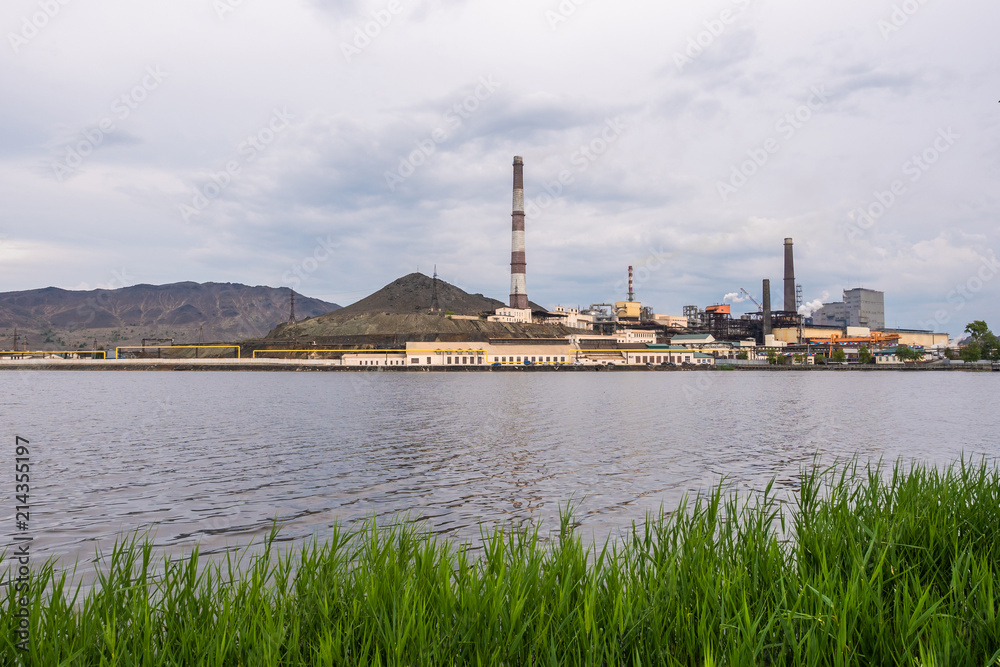 冶金厂对环境的污染。