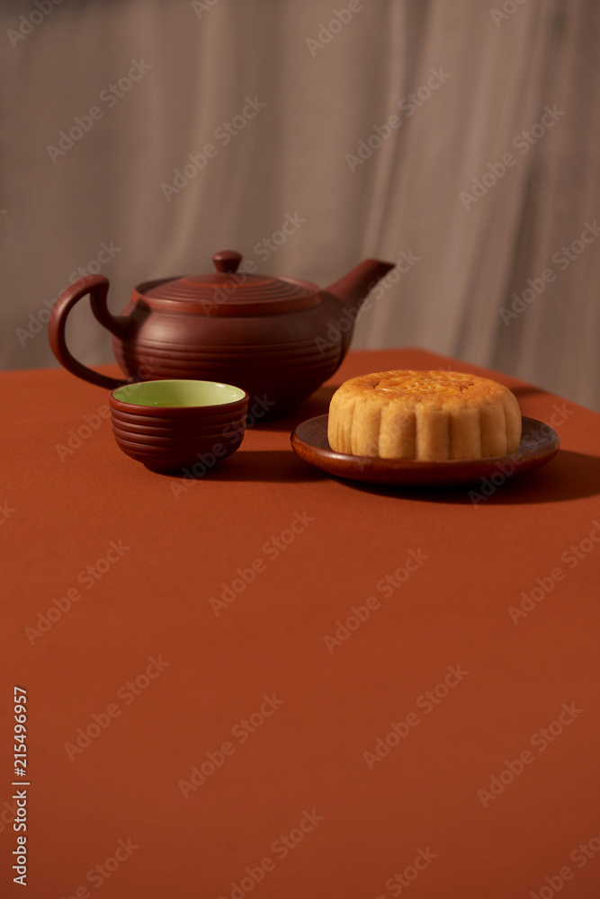 中秋节，一个亚洲的庆祝活动，配以传统月饼。