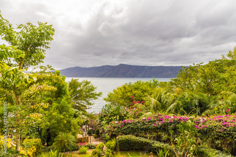 尼加拉瓜阿波约湖的典型景观