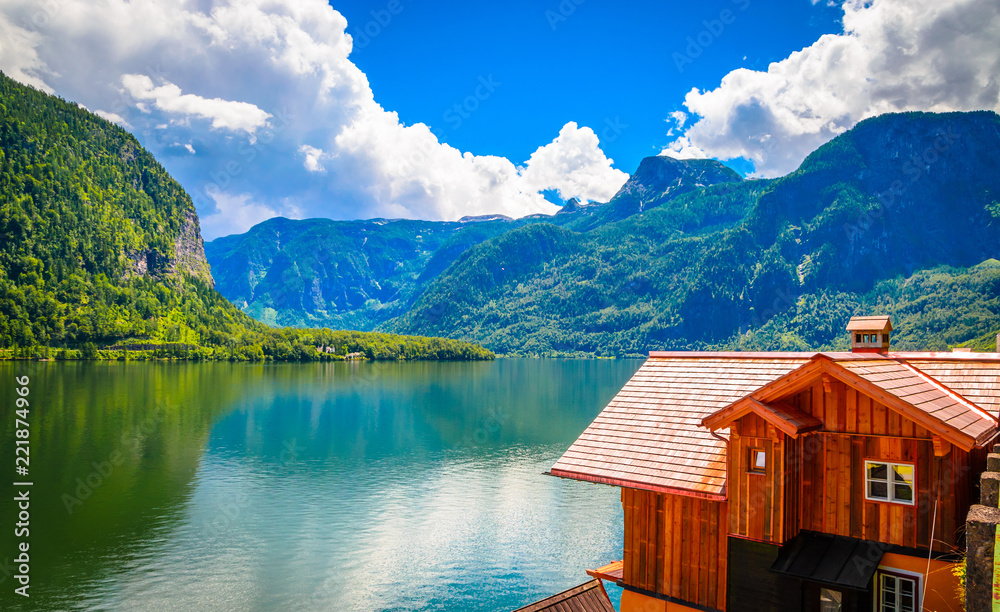 奥地利阿尔卑斯山，萨尔茨卡默古特，奥地利，欧洲，哈尔施塔特村和高山湖的美妙景色
