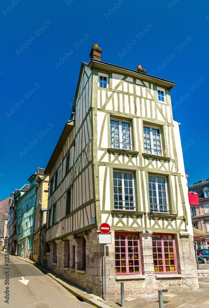 法国鲁昂老城的传统半木结构房屋