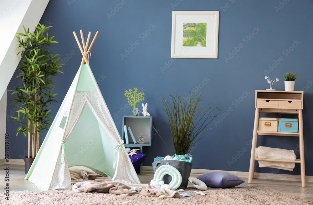 室内儿童舒适的游戏帐篷