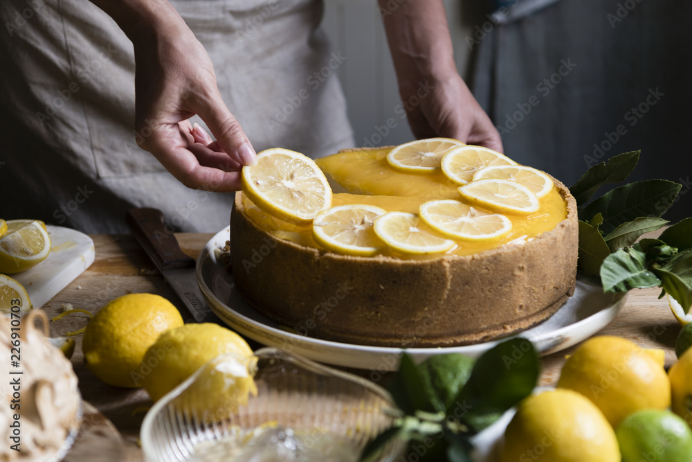 柠檬芝士蛋糕食品摄影食谱创意