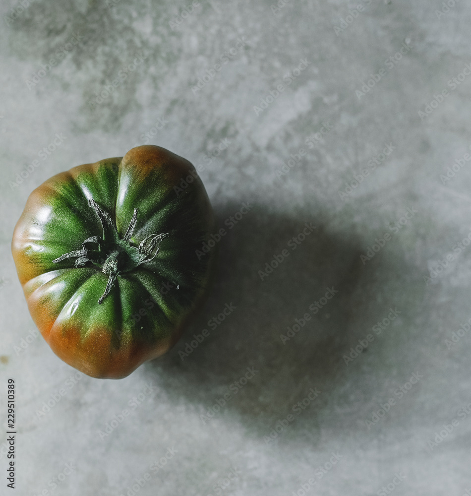 新鲜有机绿色传家宝番茄