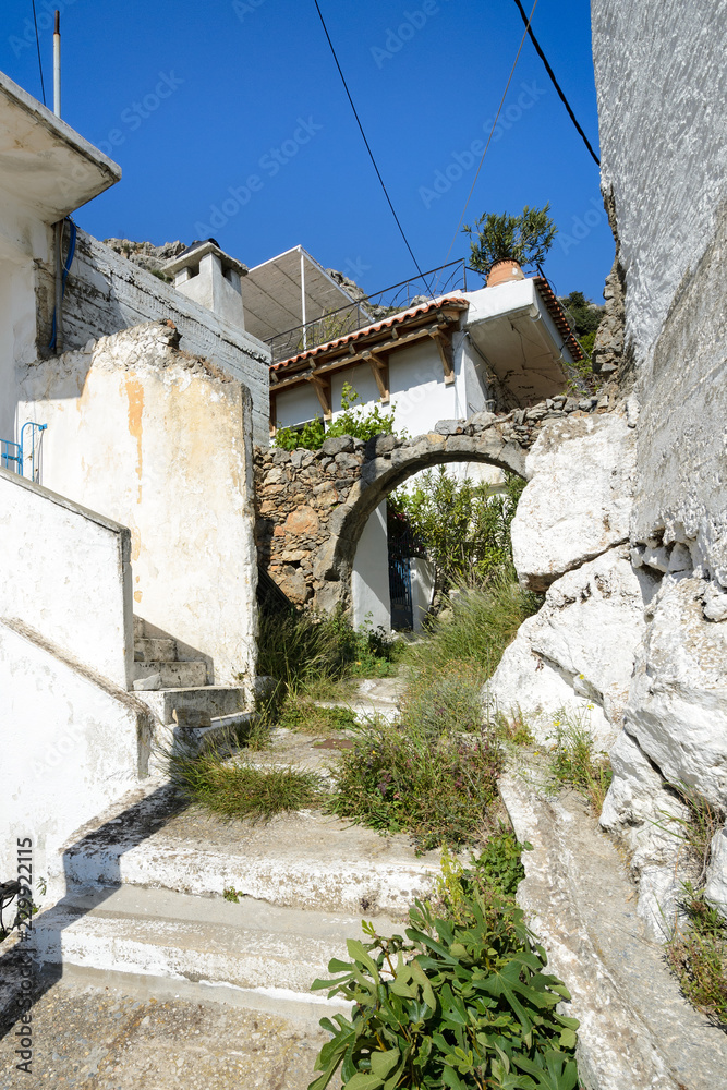 传统的希腊村庄。克里特岛米尔提俄斯