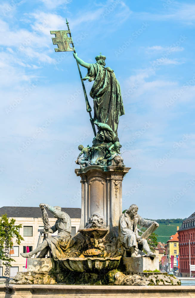 德国维尔茨堡住宅的弗兰科尼亚喷泉