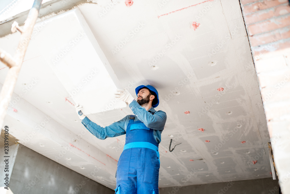 建筑工地建筑保温天花板安装泡沫板