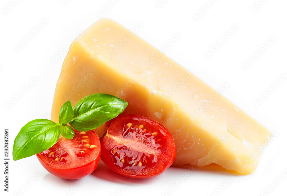 奶酪、罗勒和番茄