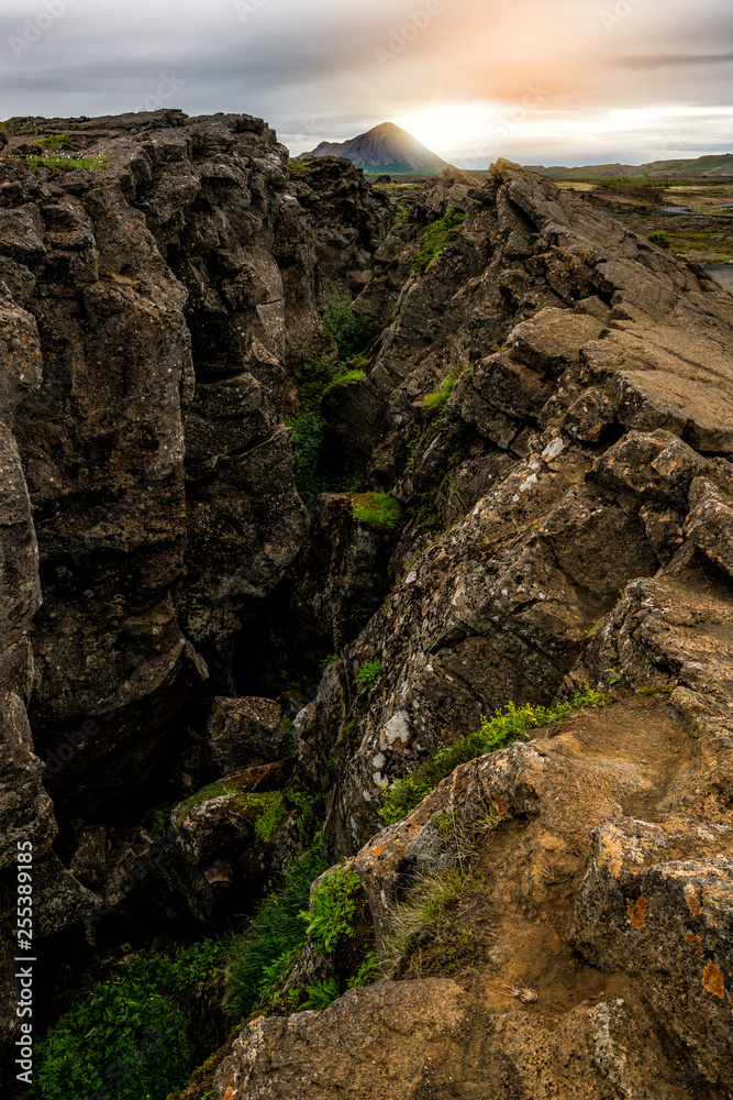 Grjotagja熔岩洞穴，位于冰岛北部的Myvatn附近。