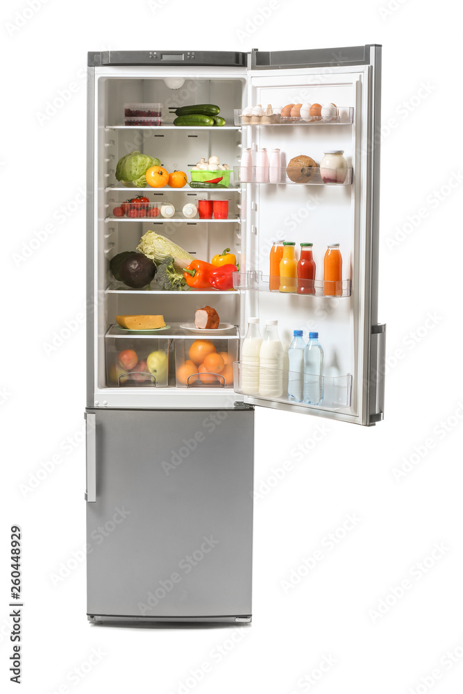 打开冰箱，里面装满了白色背景的食物