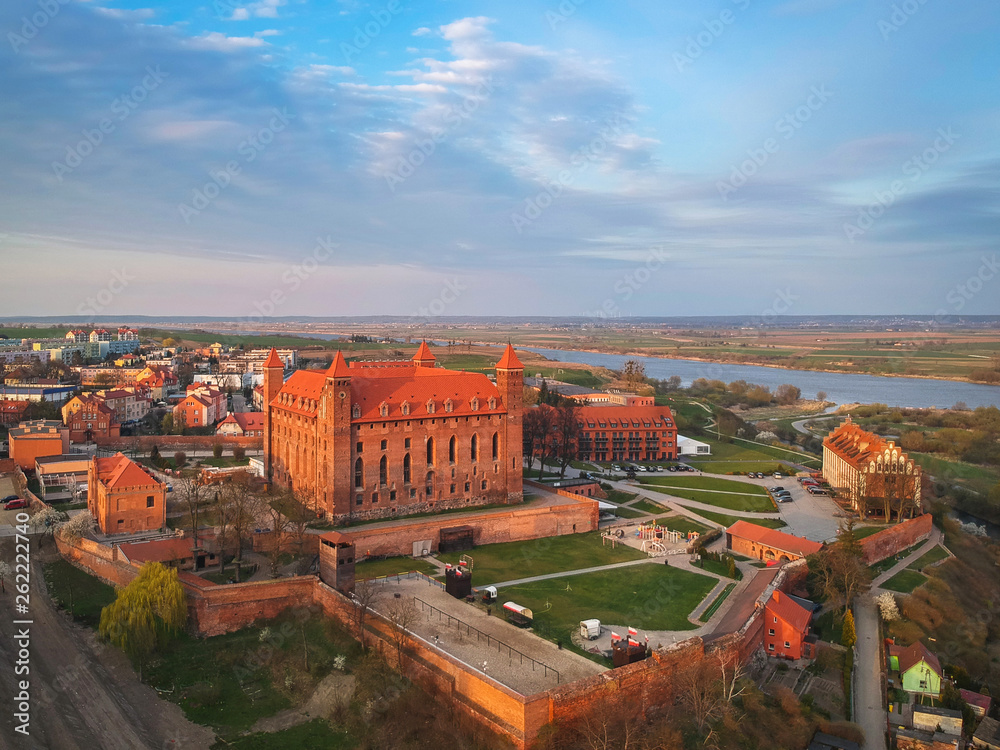 波兰维尔日卡河Gniew镇的条顿城堡