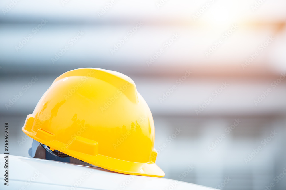 安全帽工程施工人员设备、施工现场和施工中的安全帽