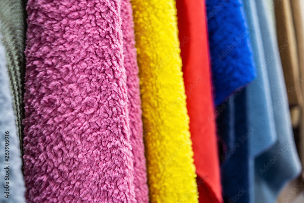Wool lining fabrics for the apparel fabric market
