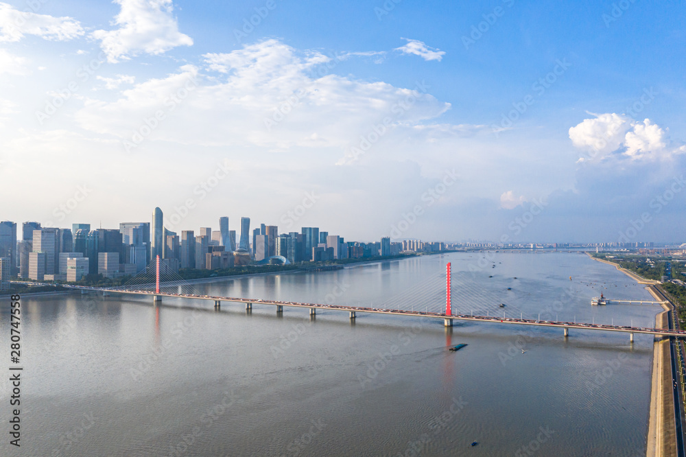 中国杭州城市天际线全景