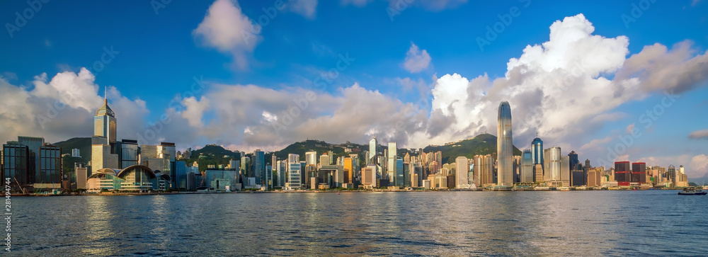 维多利亚港和香港天际线全景