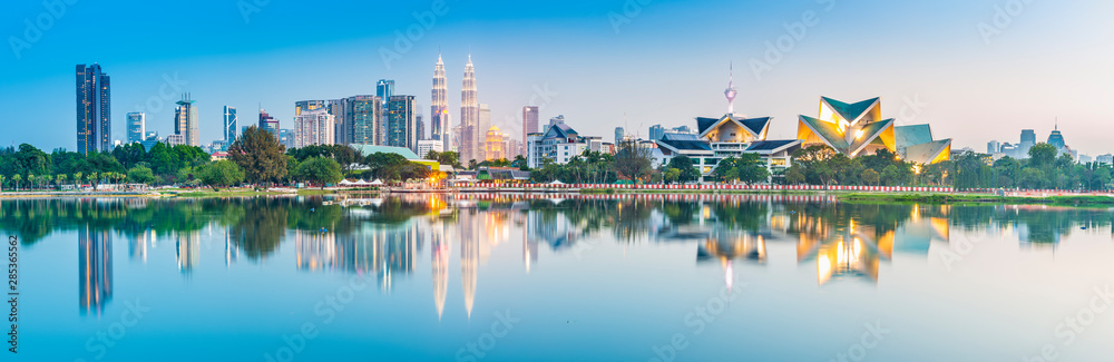 吉隆坡天际线。位于马来西亚吉隆坡塔曼塔西克提提旺萨。