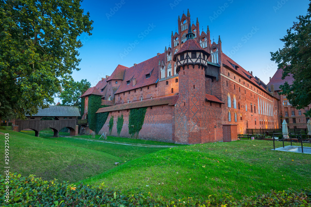 波兰日暮时条顿骑士团的马尔博克城堡
