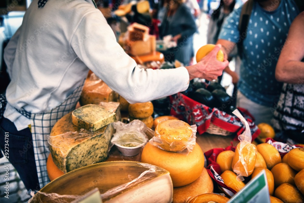荷兰奶酪在农民传统市场的选择