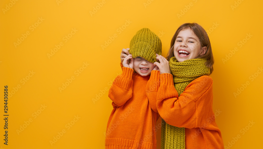 快乐儿童的冬季画像