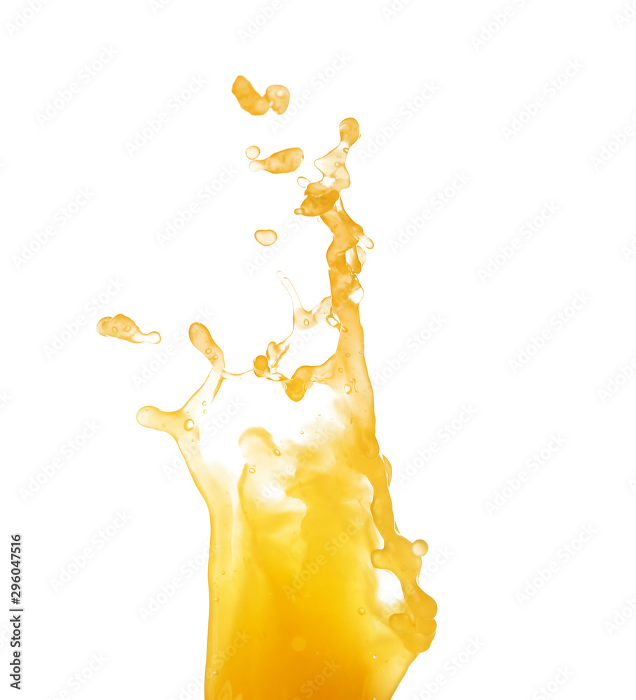 新鲜橙汁在白色背景上飞溅