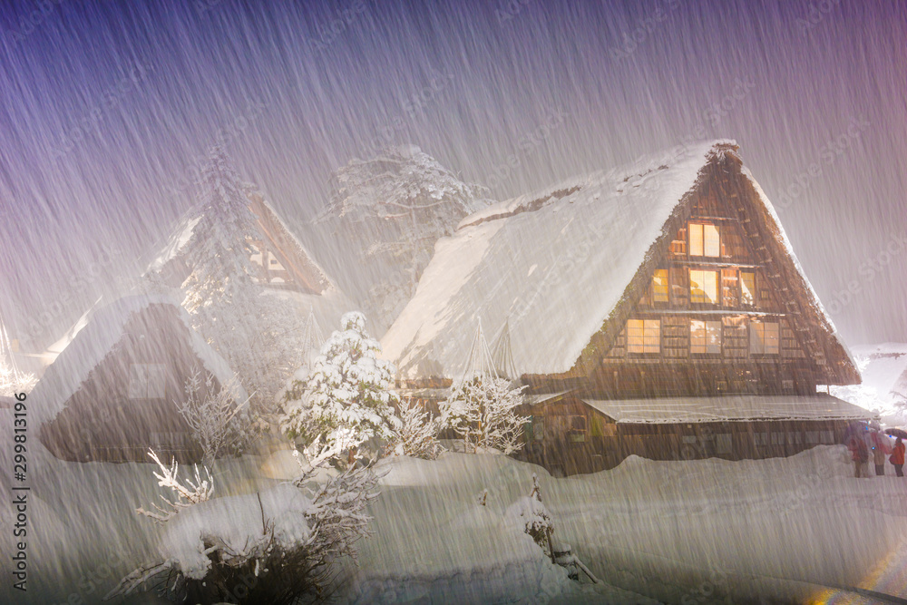 夜晚的日本冬季村白川村