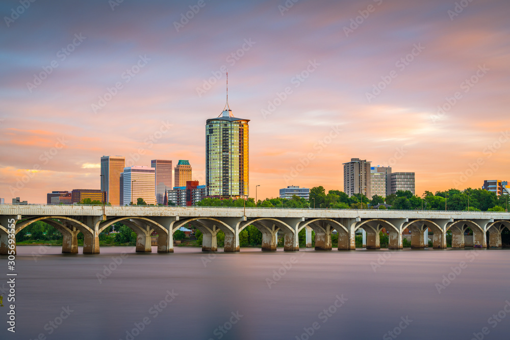 Tulsa, Oklahoma, USA downtown skyline on the Arkansas River