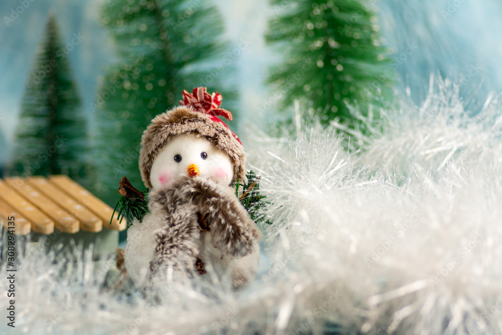带节日圣诞背景的雪人