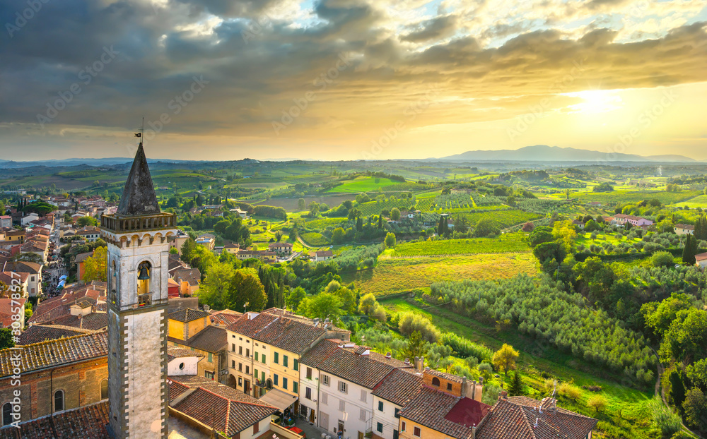 达芬奇，莱昂纳多的出生地，教堂的景色和钟楼。佛罗伦萨，托斯卡纳意大利