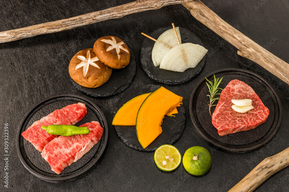 ブランド和牛で焼肉　Japanese style luxury grilled beef