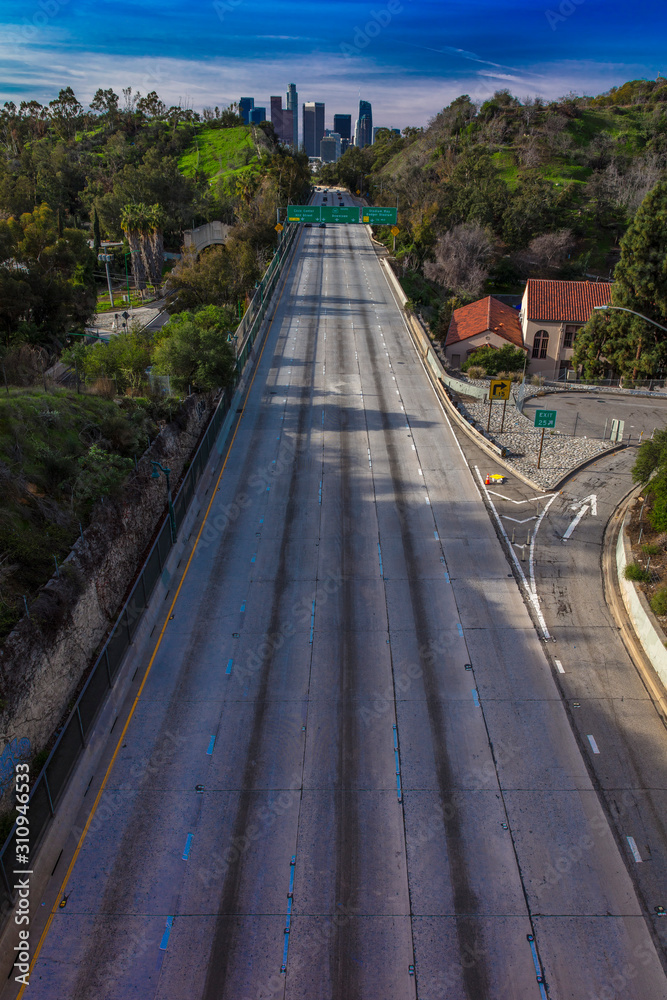 2019年1月20日，美国加利福尼亚州洛杉矶-帕萨迪纳高速公路（阿罗约-塞科公园大道）CA 110空高