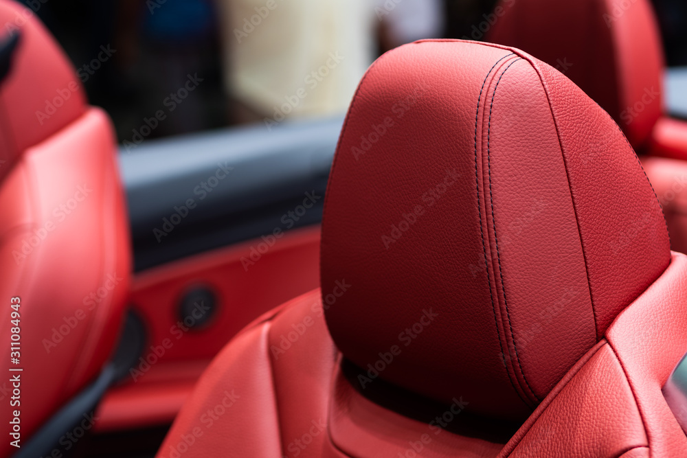 跑车豪华红色真皮汽车座椅细节