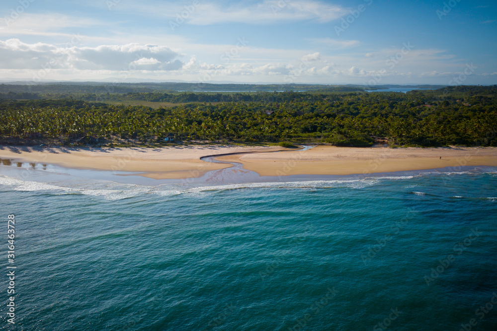 Algodões beach is located on the Maraú peninsula, one of the main tourist destinations in the south 