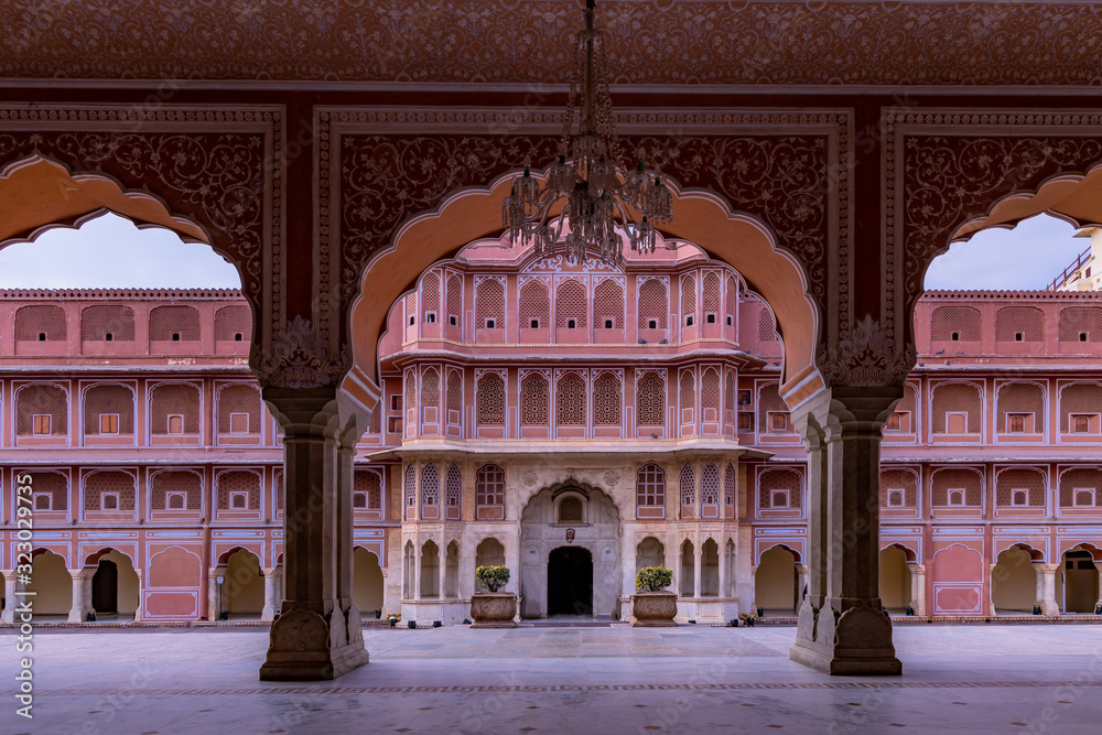 斋浦尔的城市宫殿，拉贾斯坦邦斋浦尔粉红城城市宫殿的公众观众大厅Diwan-e-Khas