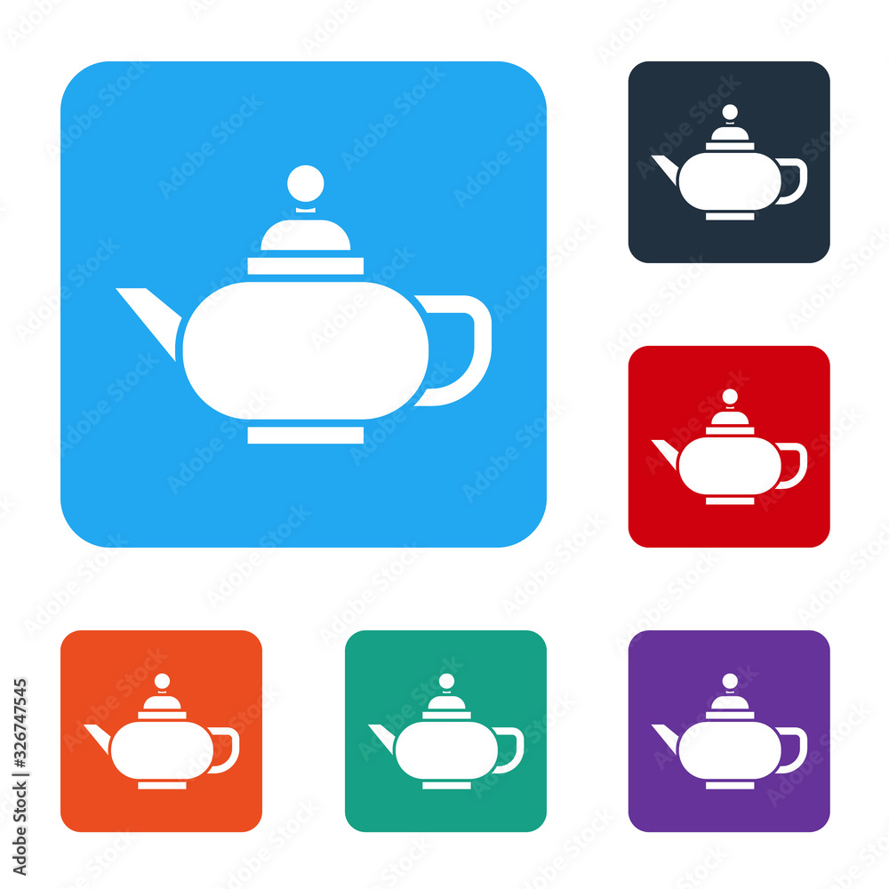 白色传统中式茶道图标隔离在白色背景上。带杯子的茶壶。设置图标
