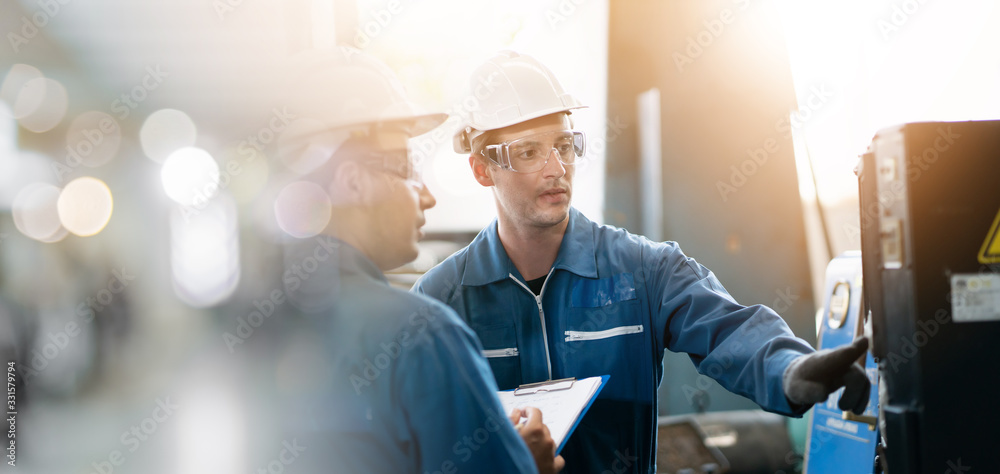 专业工程、工人、人员质量控制、维护、工厂检查、仓库工作