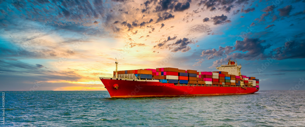 集装箱货船，货运海运船，全球商业进出口贸易