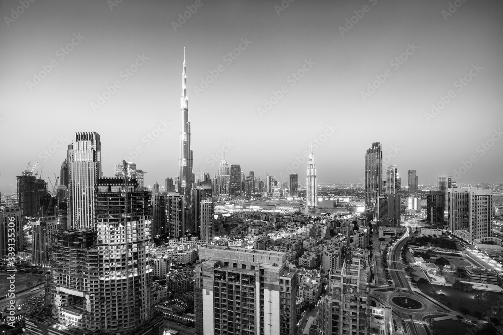 迪拜-阿拉伯联合酋长国迪拜市中心天际线的壮丽景色
