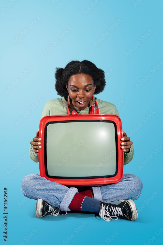 红色复古电视屏幕
