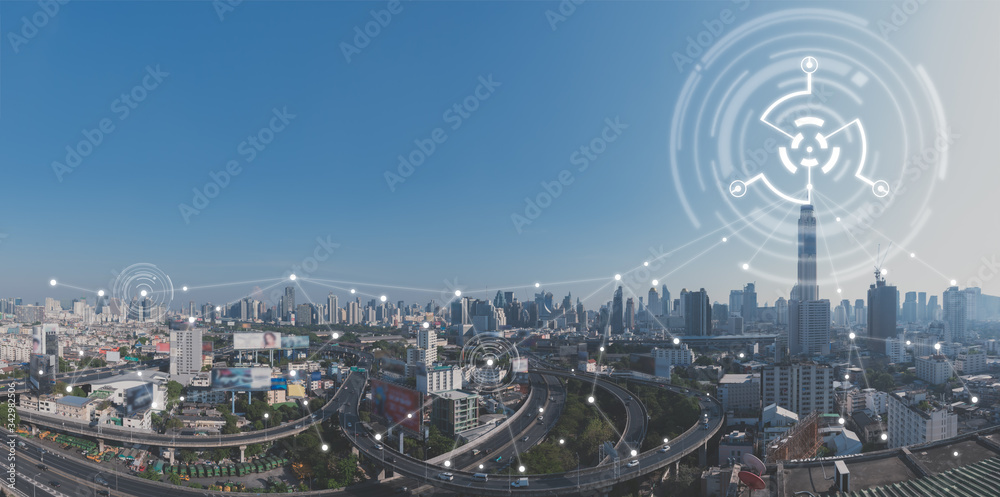 数据传输与连接线路显示智能城市概念中的数据传输