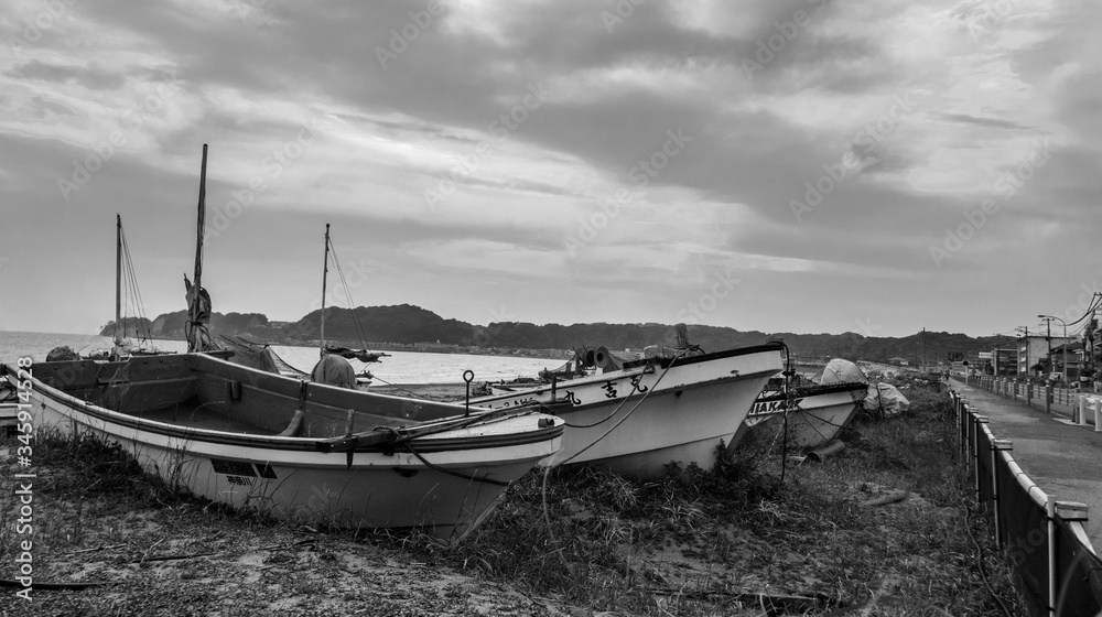The fishermen’s boats.
Black and white picture who depicts a melancholic scene by the sea where you 