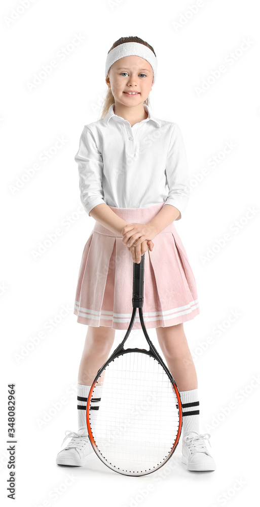 白底网球拍的可爱小女孩