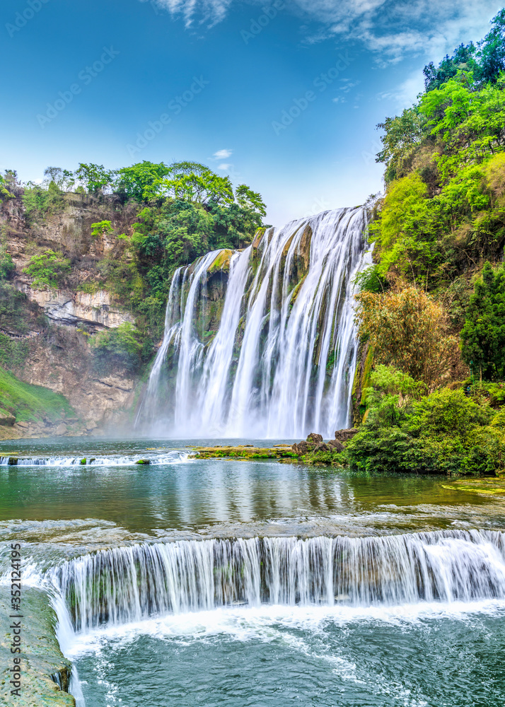 贵州黄果树瀑布自然景观……