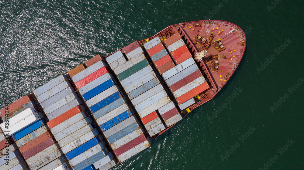 进出口集装箱船全球业务全球物流和运输，集装箱运输